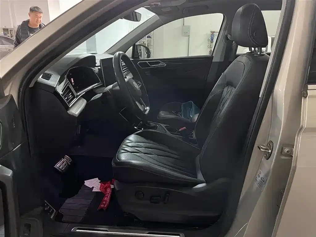 Volkswagen Tiguan L 2022 из CN, фото 8