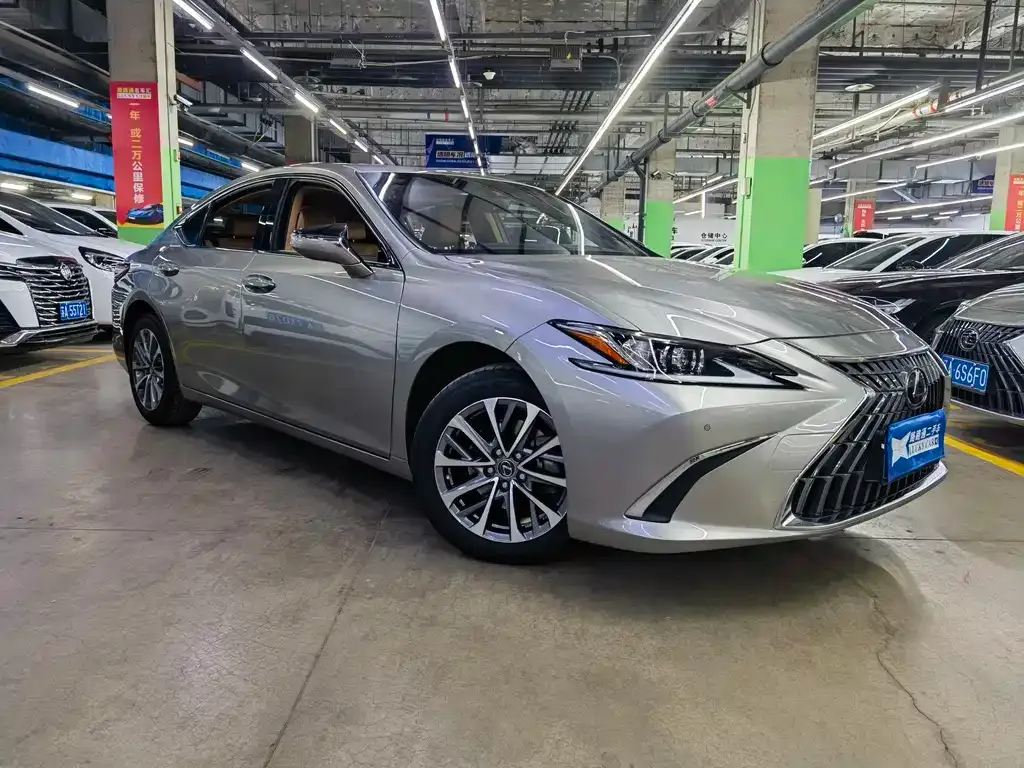 Lexus ES 2023 из CN, фото 3
