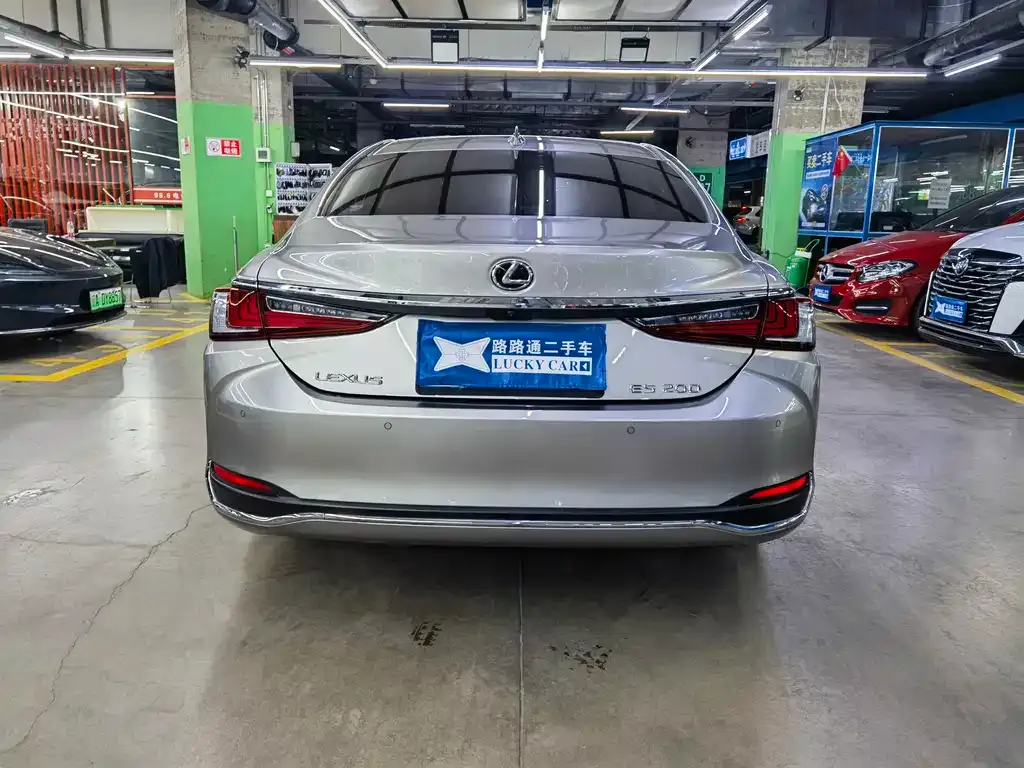 Lexus ES 2023 из CN, фото 5