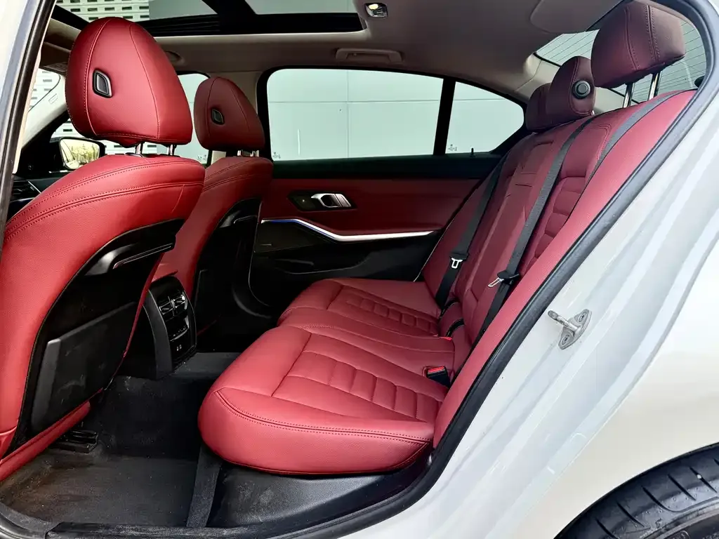 BMW 3 Series 2021 из CN, фото 10