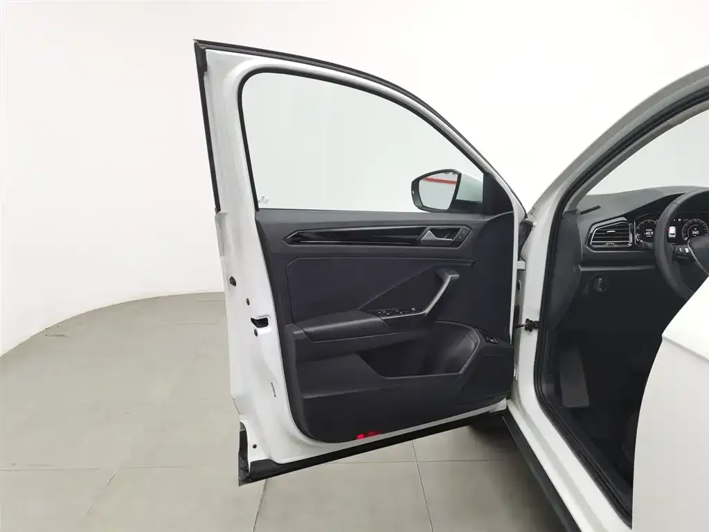 Volkswagen T-Roc 2021 из CN, фото 8