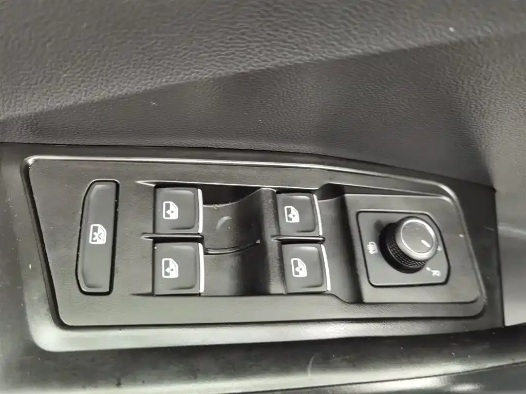 Volkswagen T-Roc 2021 из CN, фото 9