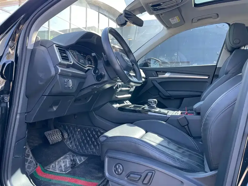 Audi Q5L 2022 из CN, фото 3