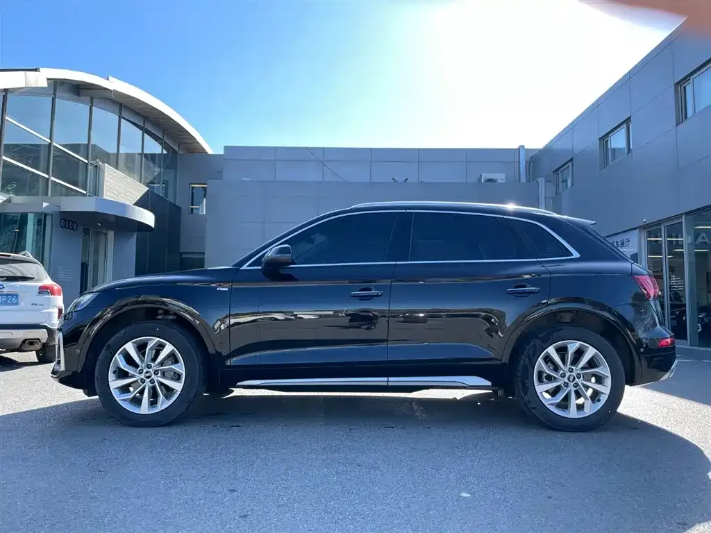 Audi Q5L 2022 из CN, фото 7