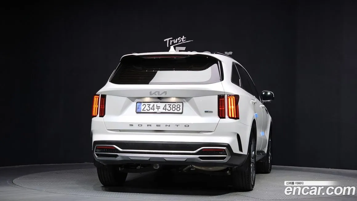 Kia Sorento — фото 4