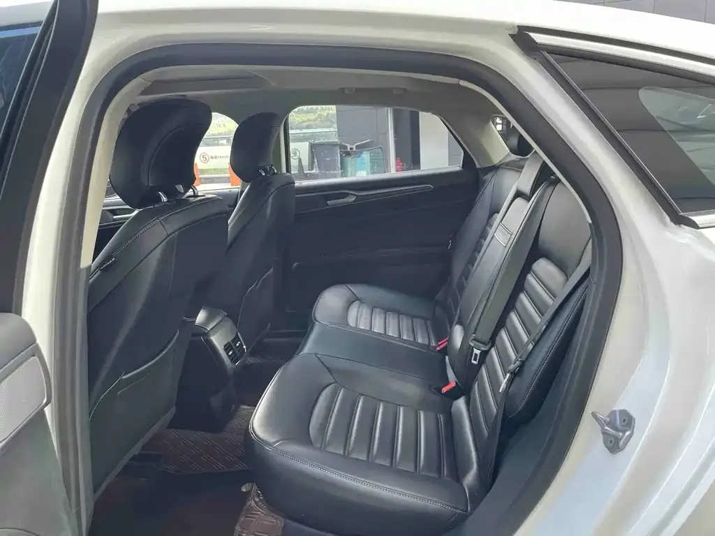 Ford Mondeo 2022 из CN, фото 8