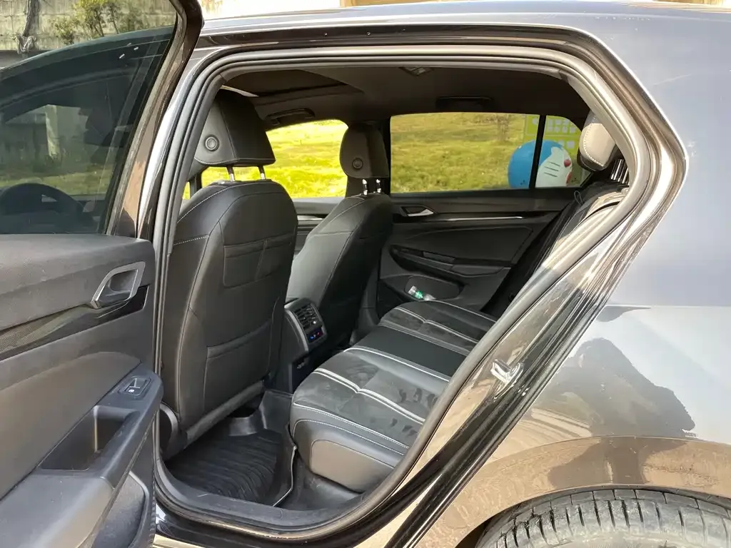 Volkswagen Golf 2021 из CN, фото 5