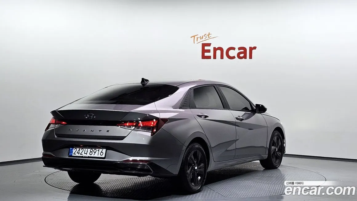 Hyundai AVANTE — фото 2