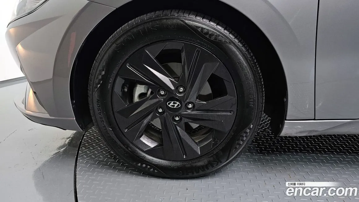 Hyundai AVANTE — фото 5