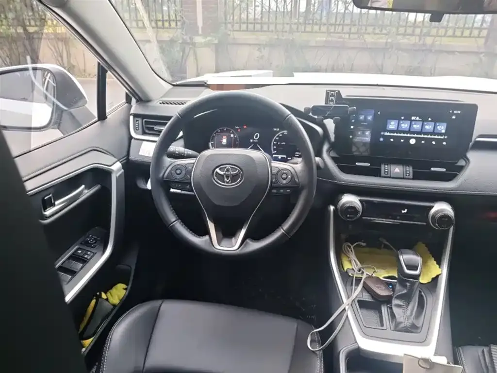 Toyota Wildlander 2024 из CN, фото 3