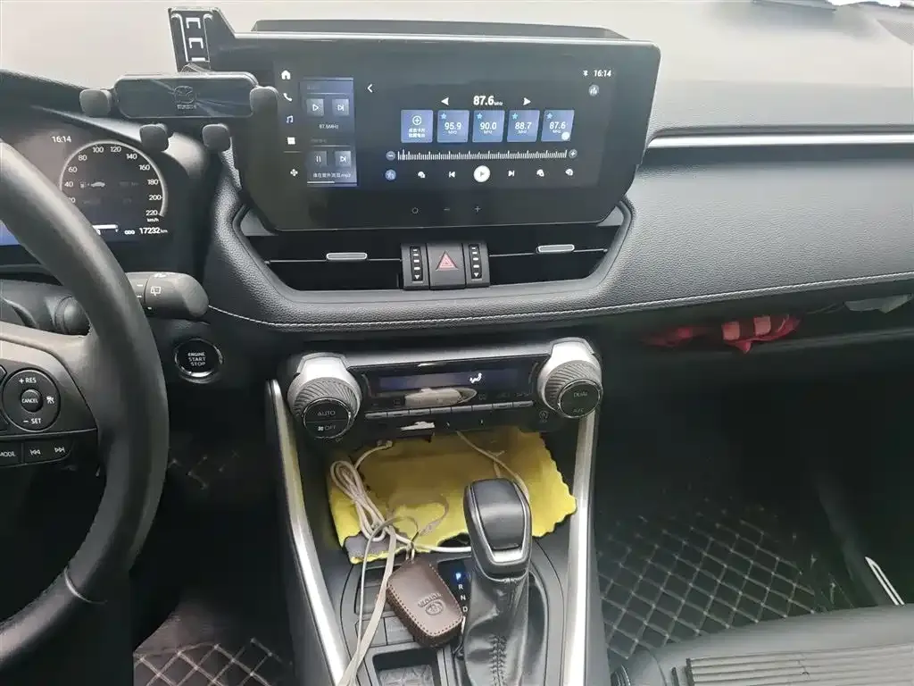 Toyota Wildlander 2024 из CN, фото 6
