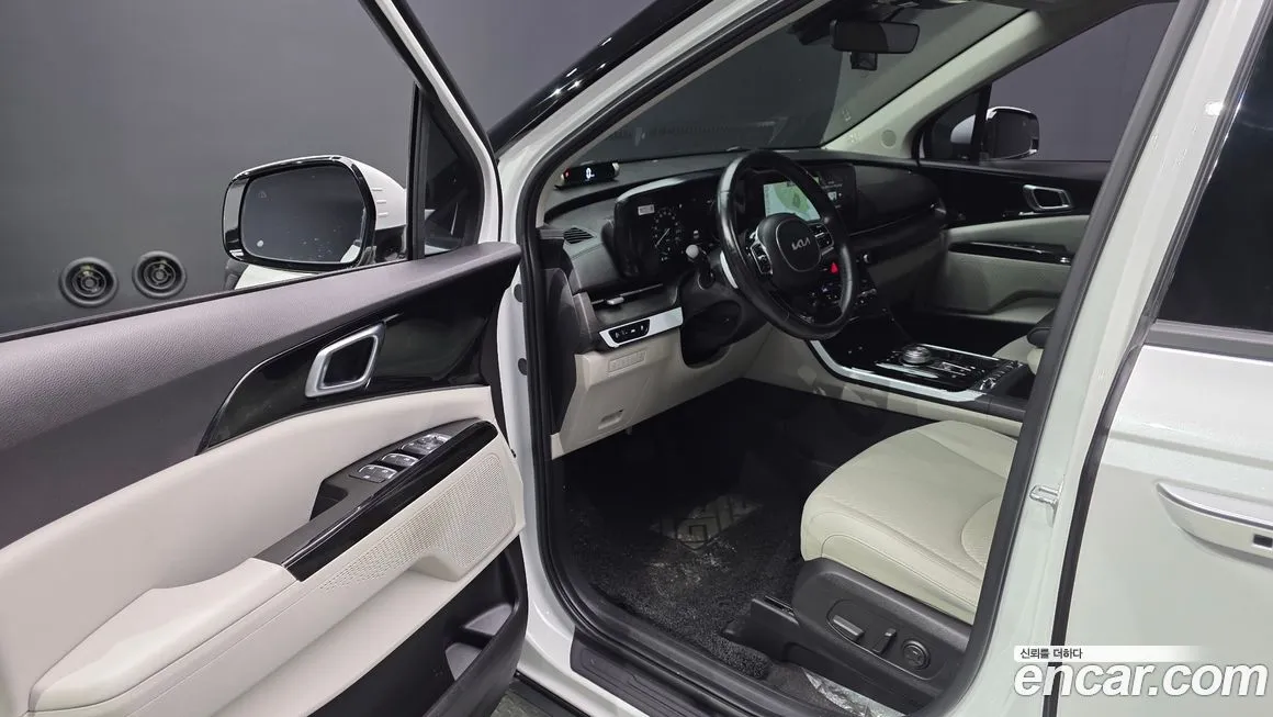 Kia Carnival — фото 10