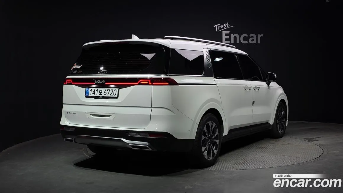 Kia Carnival — фото 2