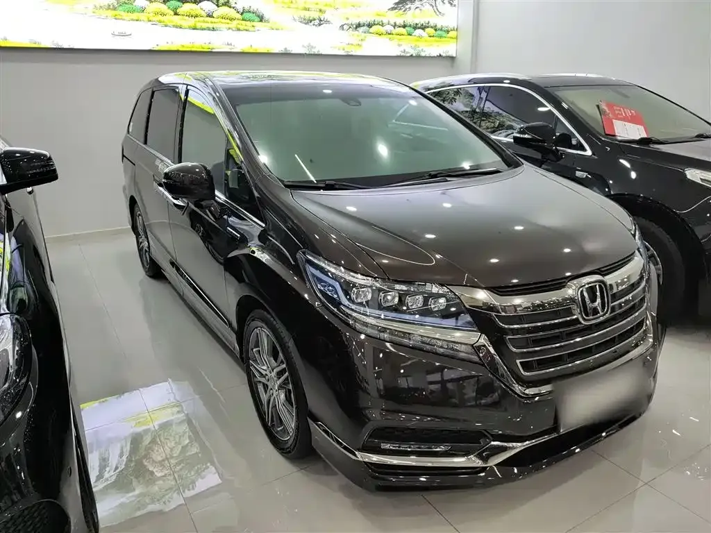 Honda Elysion 2022 из CN, фото 4