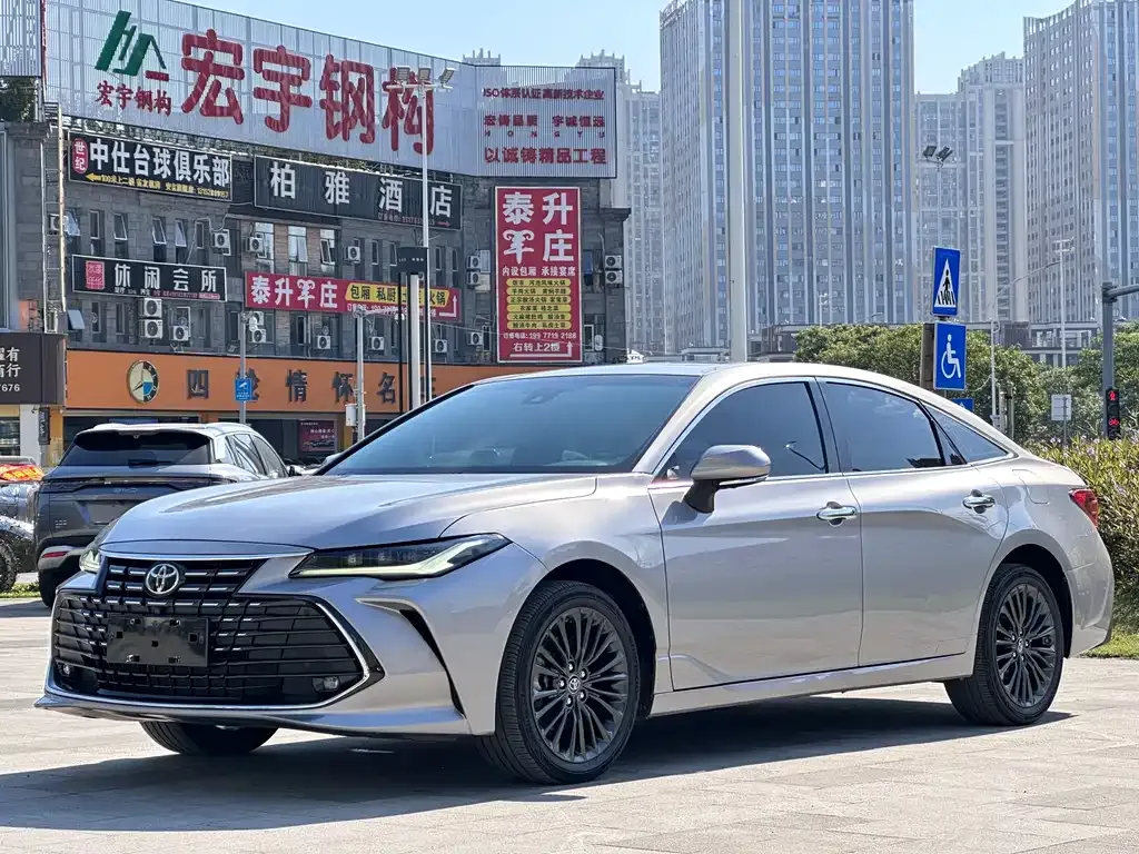 Toyota Avalon 2022 из CN, фото 1