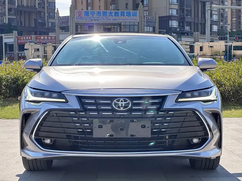 Toyota Avalon 2022 из CN, фото 2