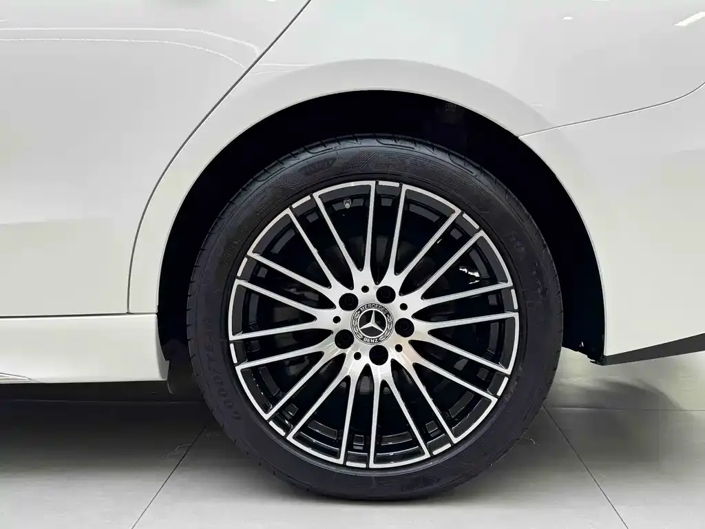 Mercedes-Benz C-Class 2023 из CN, фото 10
