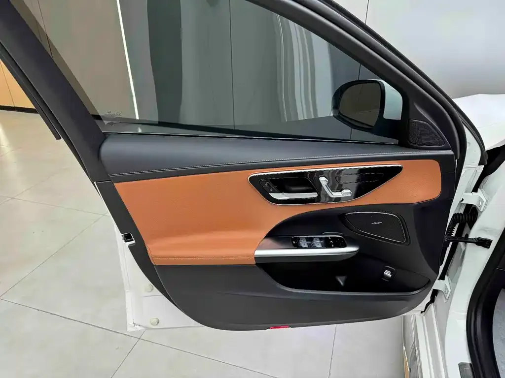 Mercedes-Benz C-Class 2023 из CN, фото 4