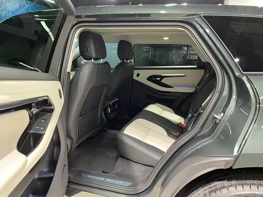 Land Rover Evoque 2023 из CN, фото 8