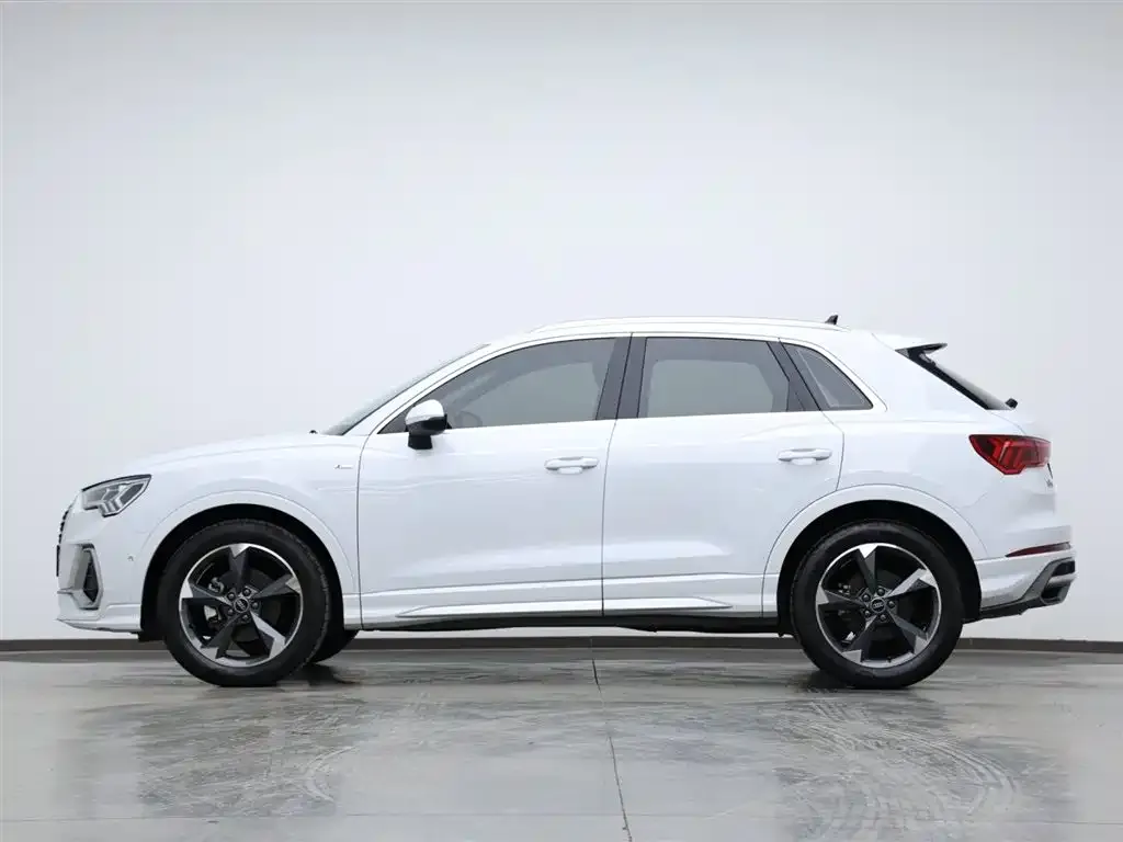 Audi Q3 2022 из CN, фото 5