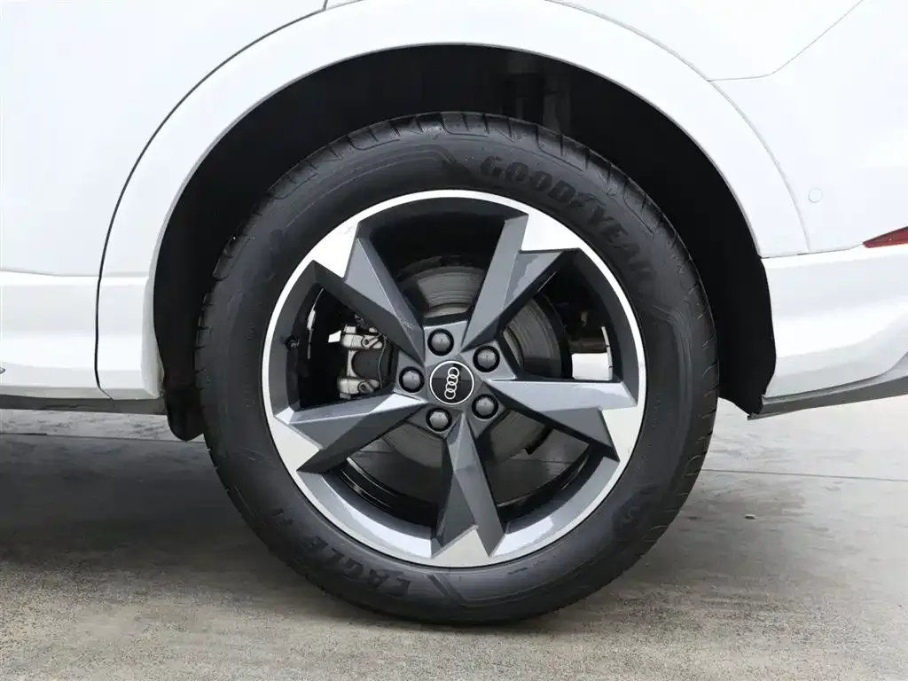 Audi Q3 2022 из CN, фото 9