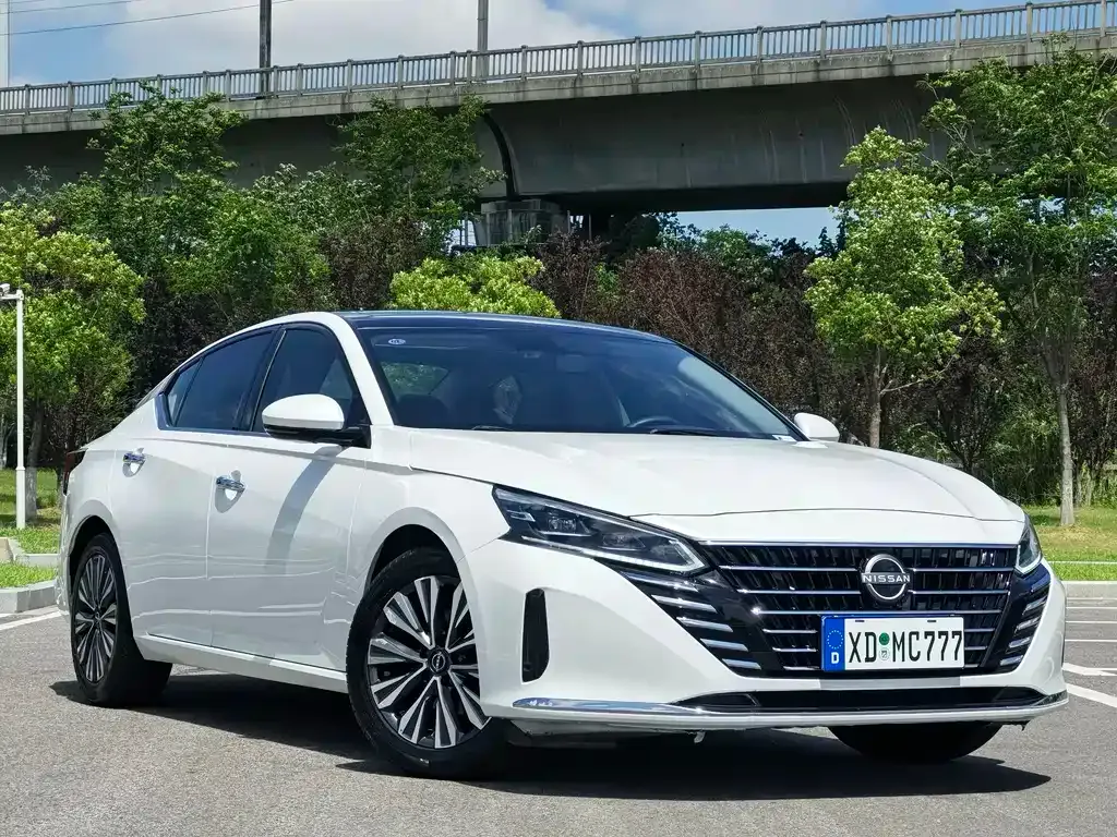 Nissan Teana — фото 2