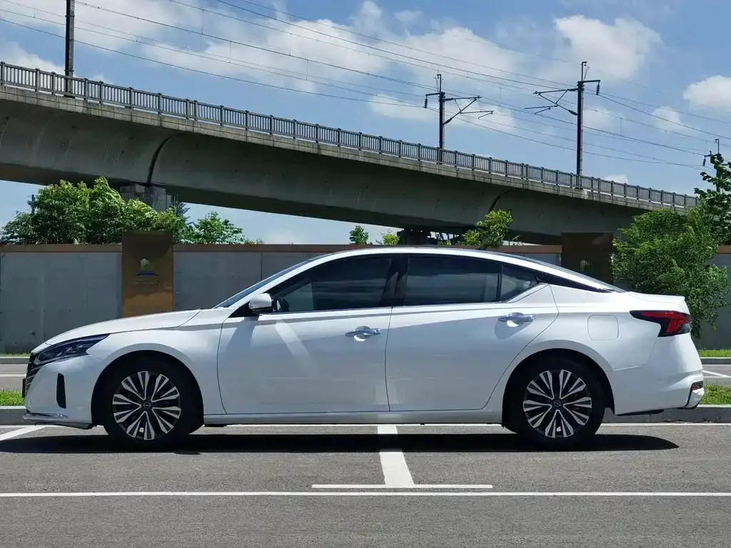 Nissan Teana — фото 3