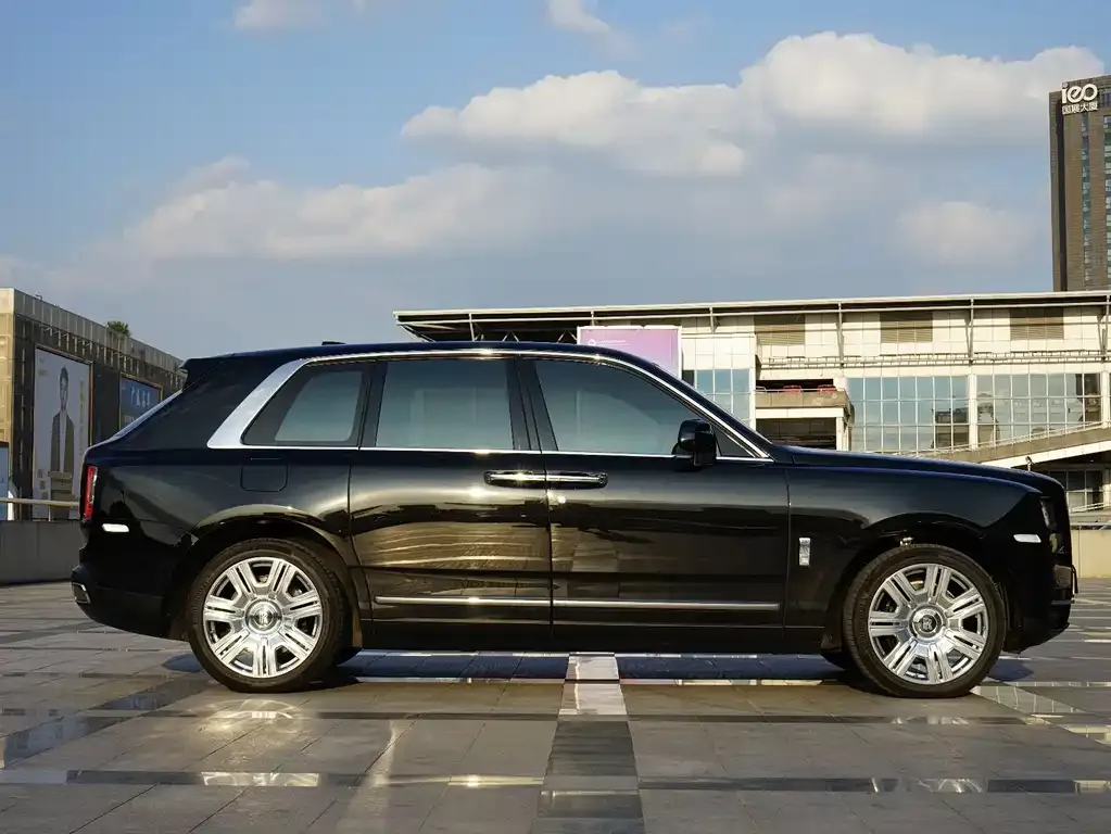 Rolls-Royce Cullinan 2022 из CN, фото 9