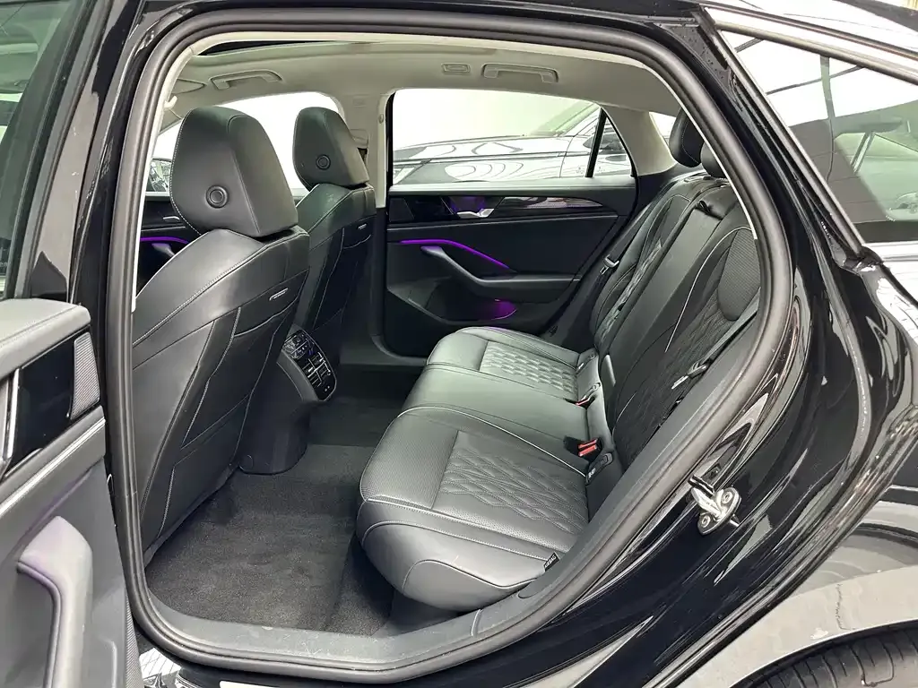 Volkswagen Magotan 2024 из CN, фото 10