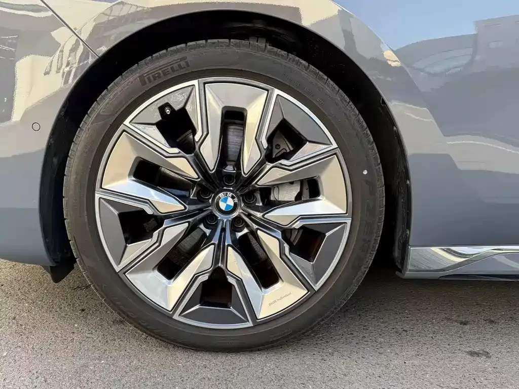 BMW 7 Series 2024 из CN, фото 3