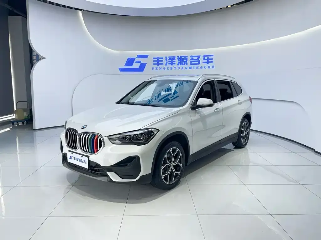 BMW X1 — фото 1