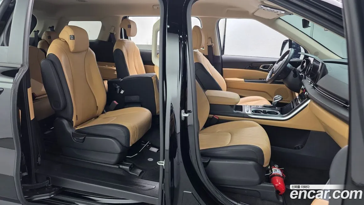 Kia Carnival — фото 10