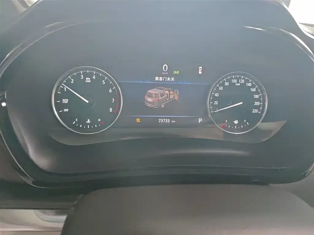 Buick GL8 2021 из CN, фото 3