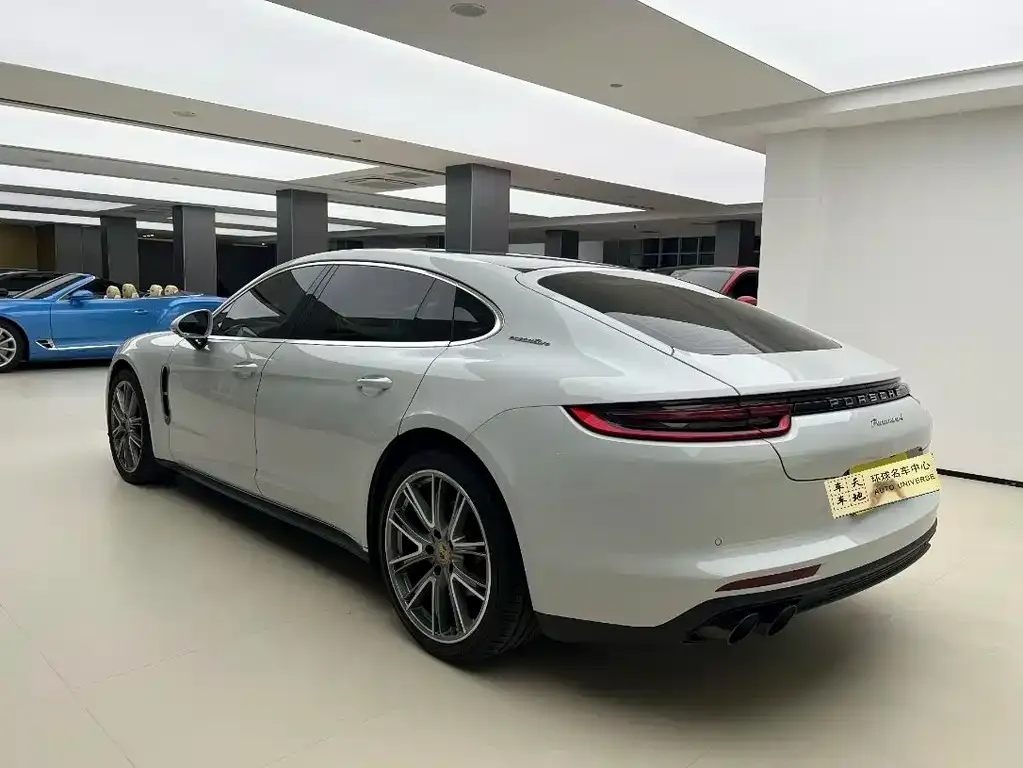 Porsche Panamera — фото 6