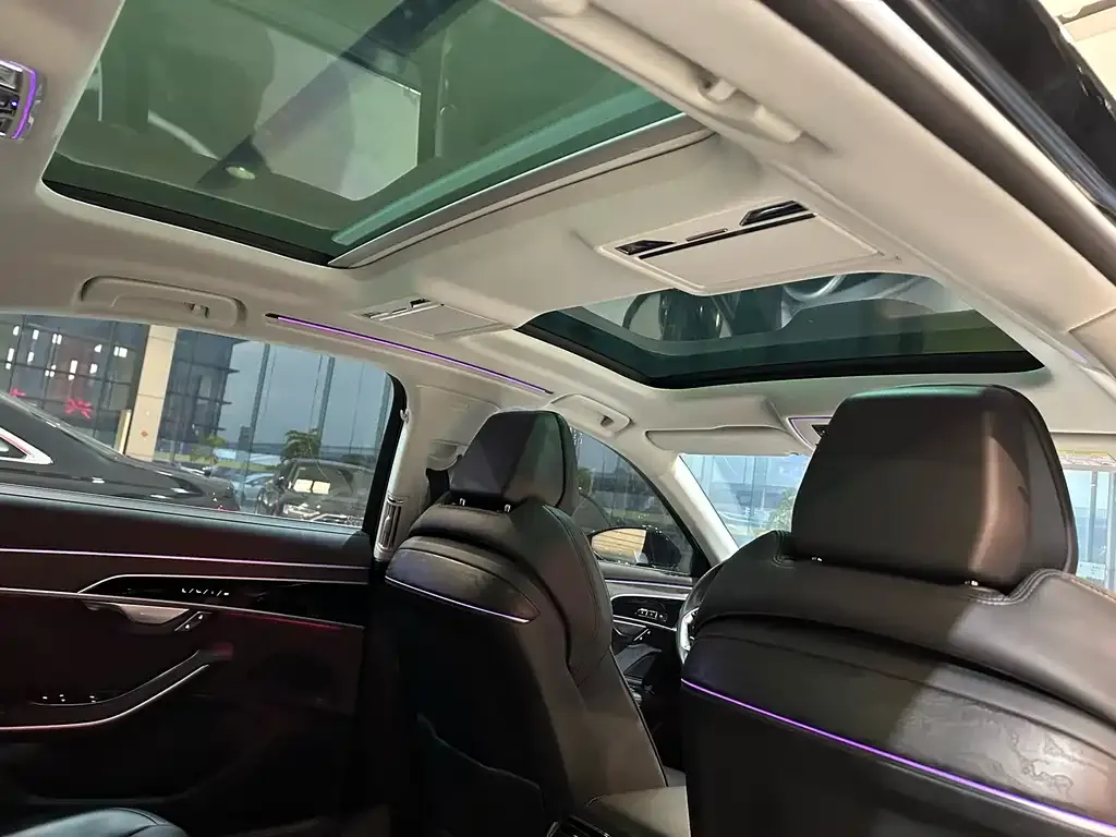 Audi A8 2023 из CN, фото 9