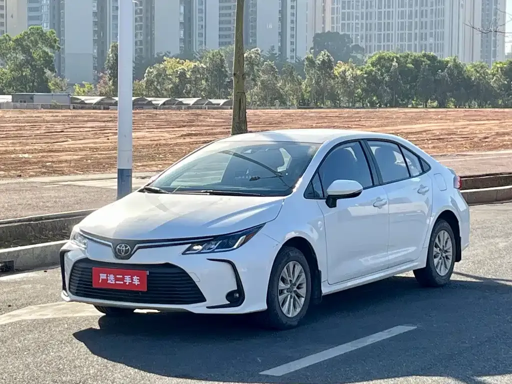 Toyota Corolla 2022 из CN, фото 1