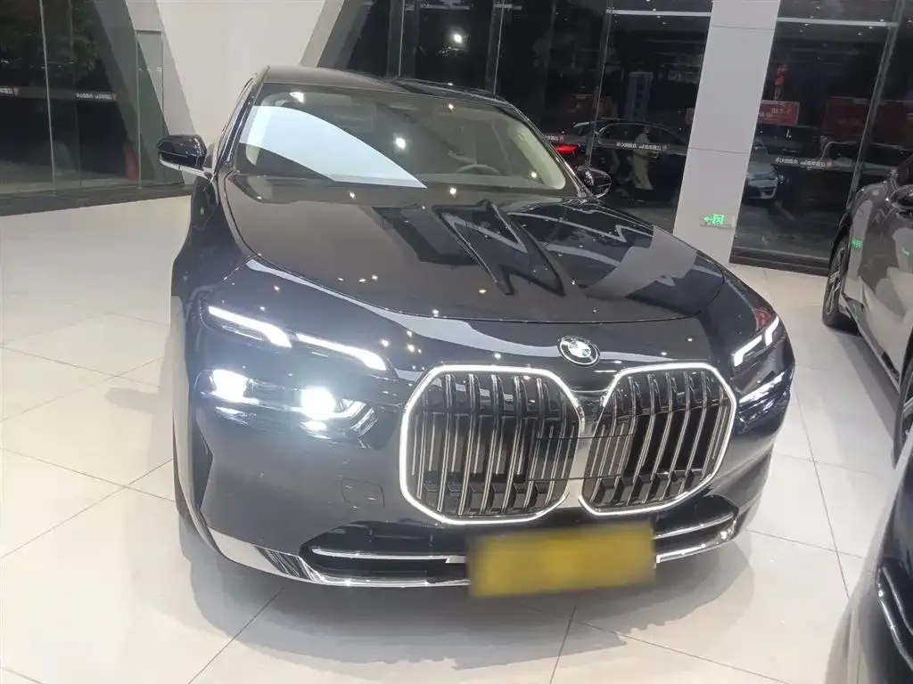 BMW 7 Series 2025 из CN, фото 3