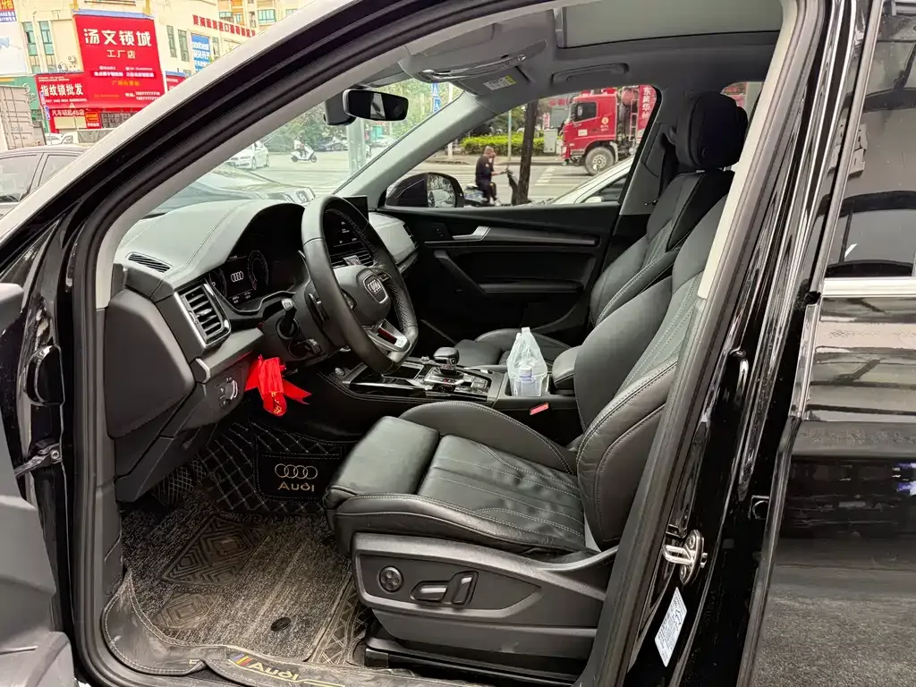 Audi Q5L 2022 из CN, фото 5
