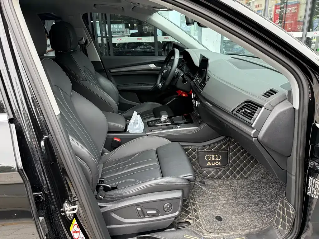 Audi Q5L 2022 из CN, фото 8