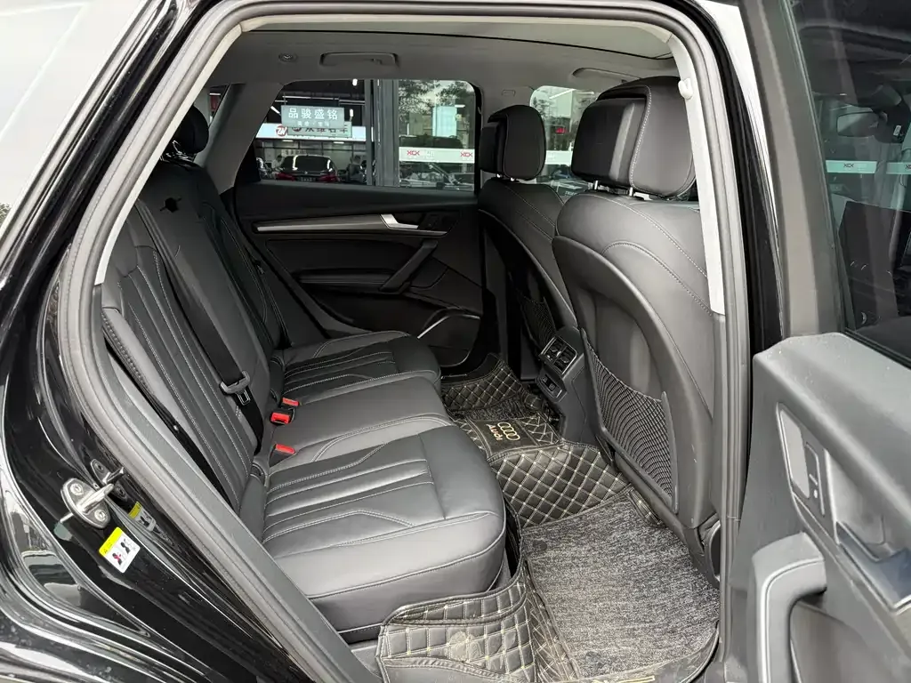 Audi Q5L 2022 из CN, фото 9
