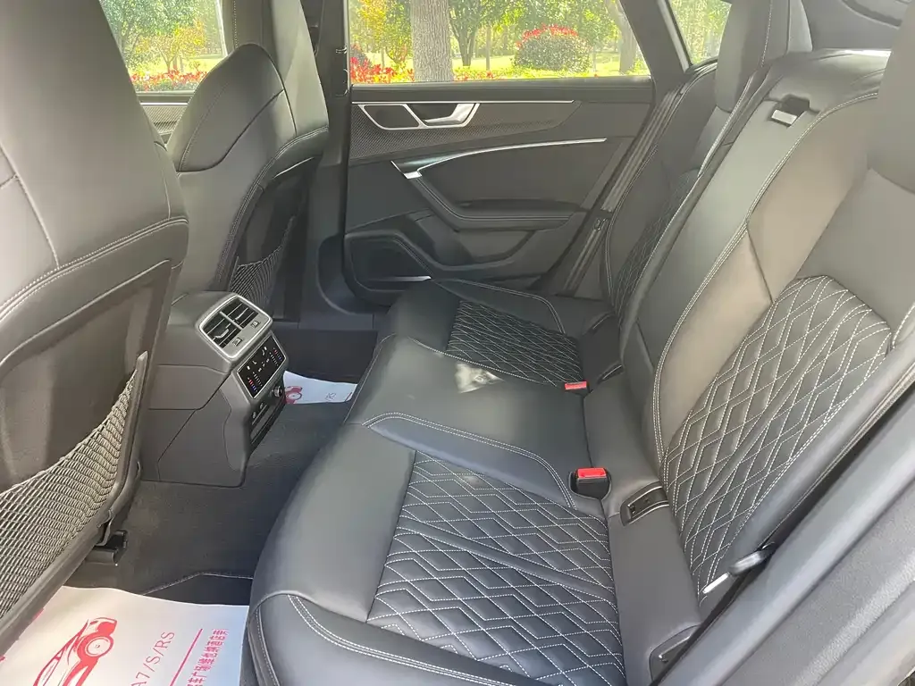 Audi A7 2024 из CN, фото 9