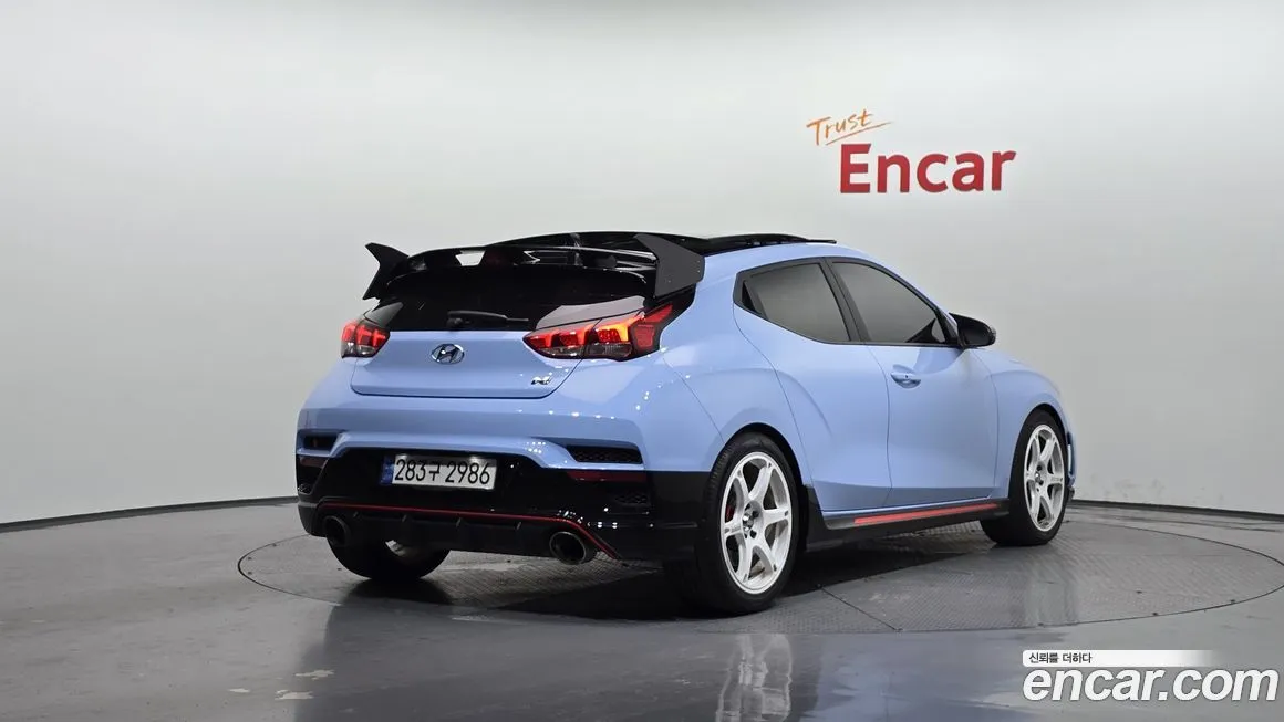 Hyundai Veloster — фото 2