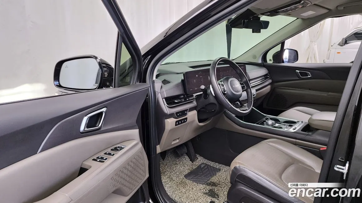Kia Carnival — фото 10