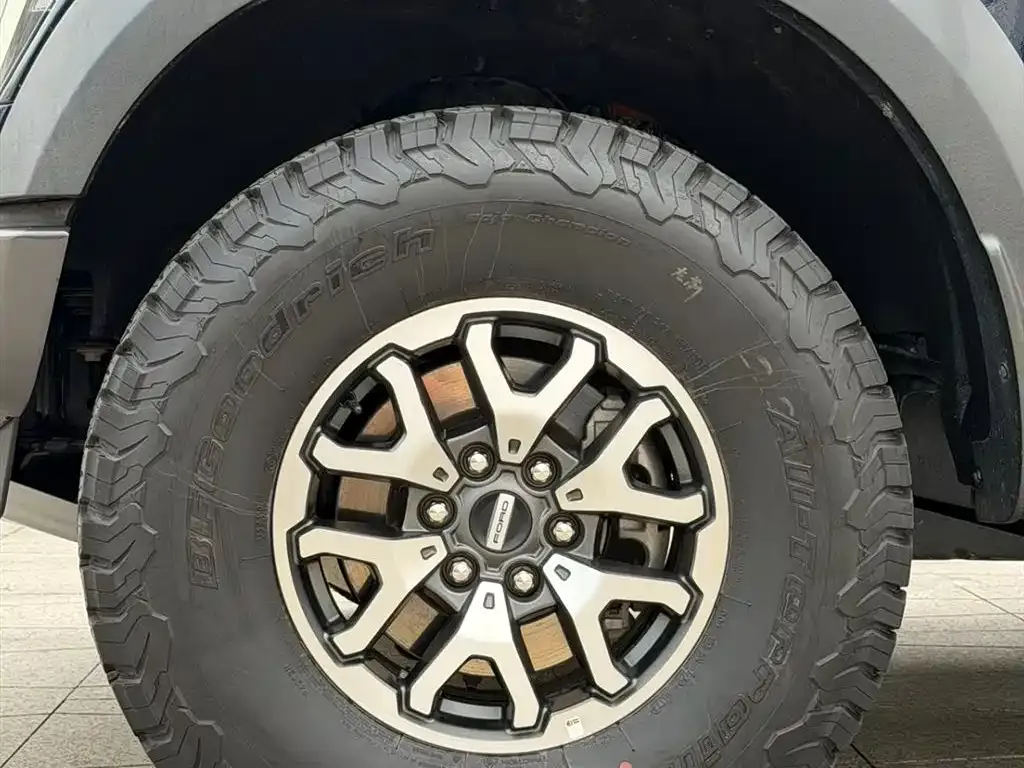 Ford F-150 Raptor 2023 из CN, фото 5