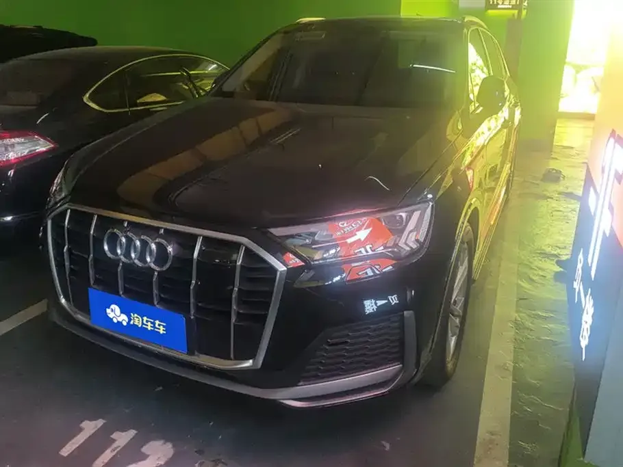 Audi Q7 2024 из CN, фото 1