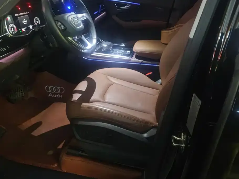 Audi Q7 2024 из CN, фото 9
