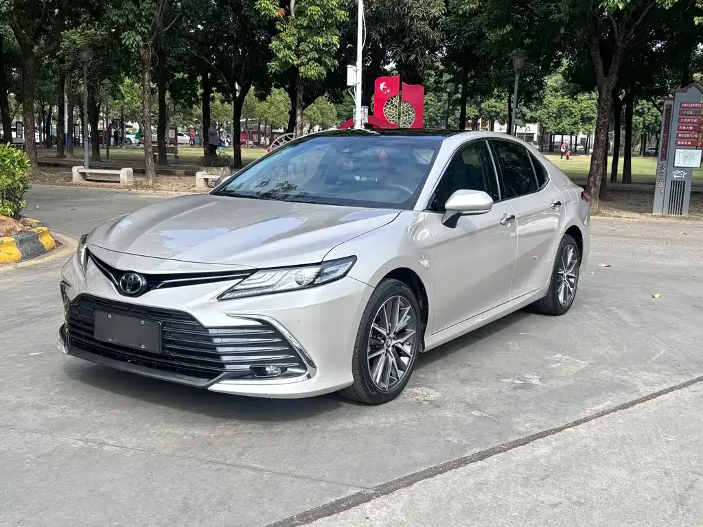Toyota Camry 2022 из CN, фото 1