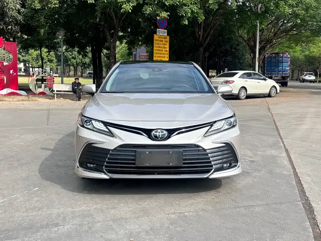 Toyota Camry 2022 из CN, фото 2