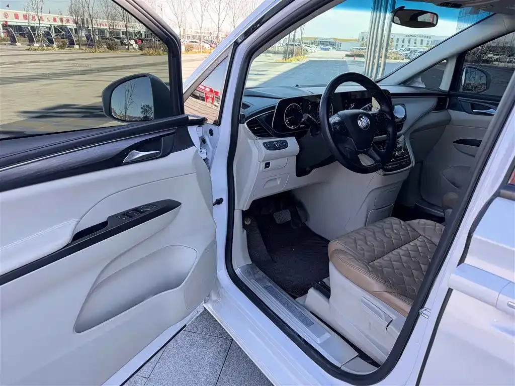 Buick GL8 2022 из CN, фото 4