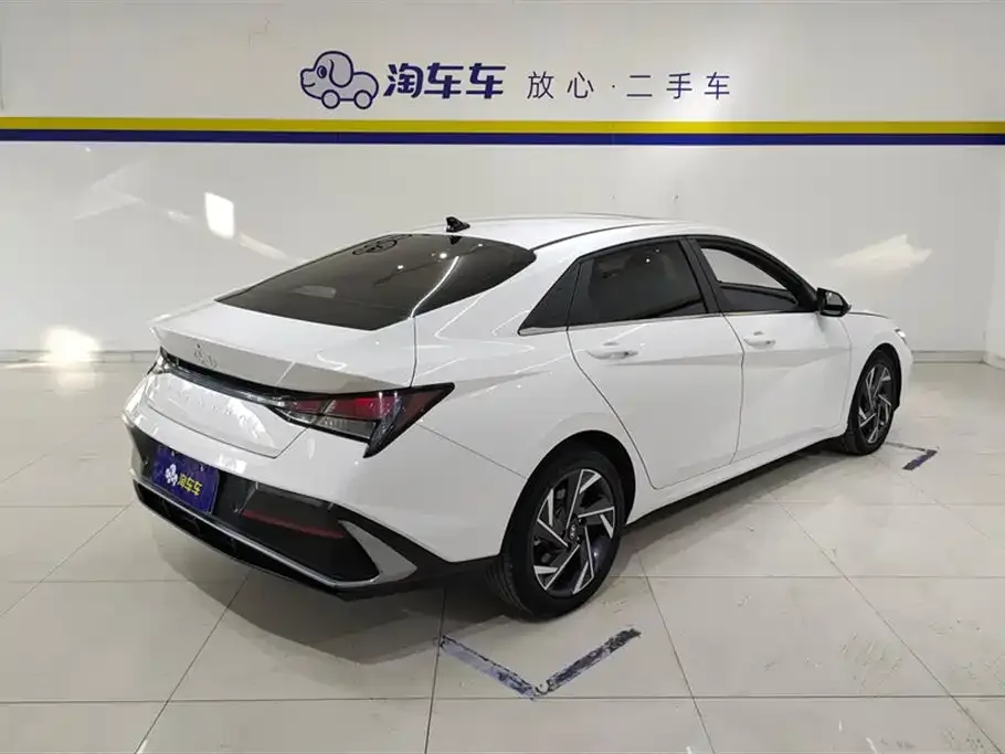Hyundai Elantra 2024 из CN, фото 3
